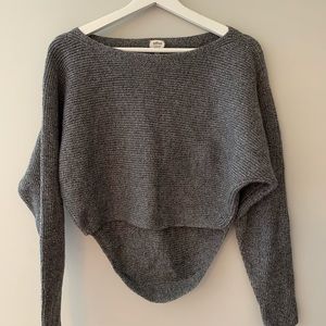 Aritzia Wilfred cropped sweater